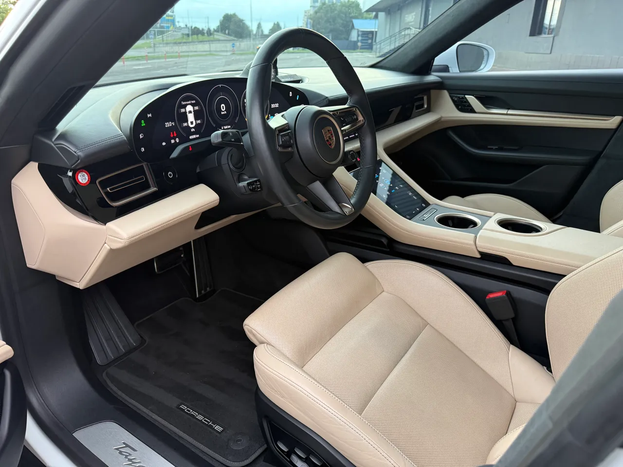 Porsche Taycan - фото 13