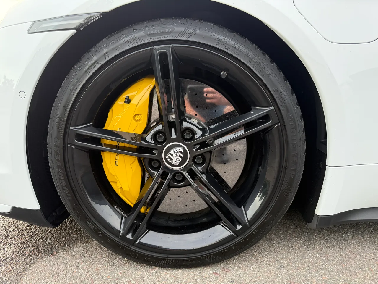 Porsche Taycan - фото 8