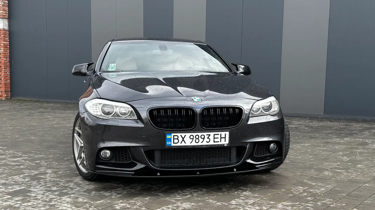 BMW 5 серії - фото 1