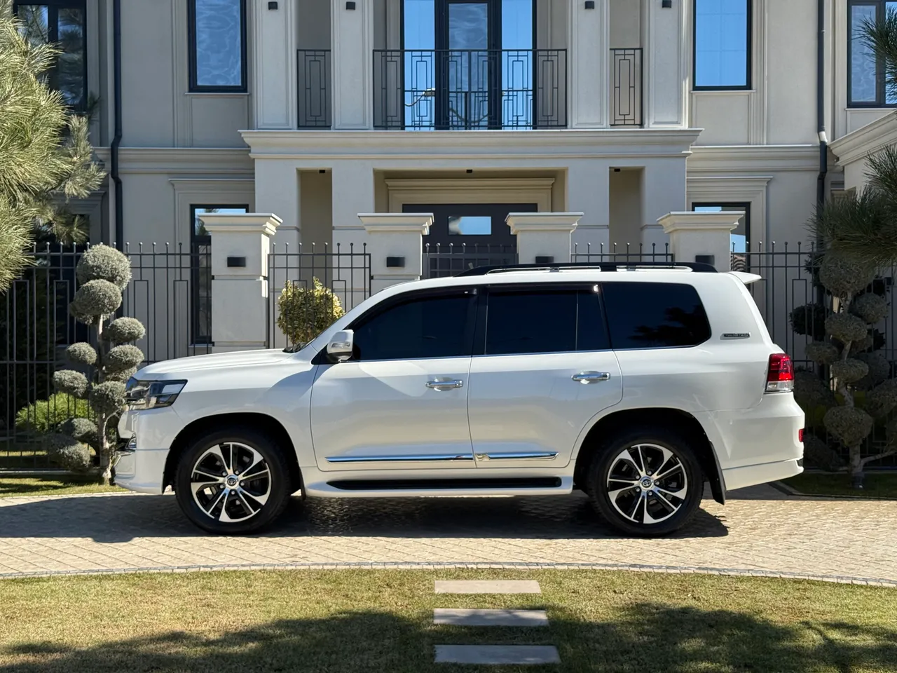 Toyota Land Cruiser - фото 8