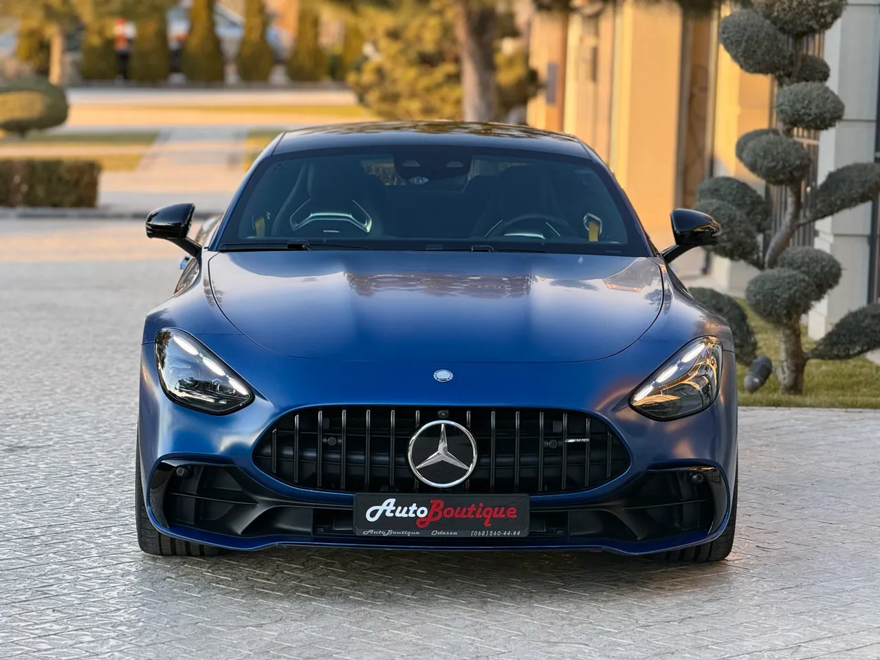 Mercedes-Benz AMG GT - фото 1