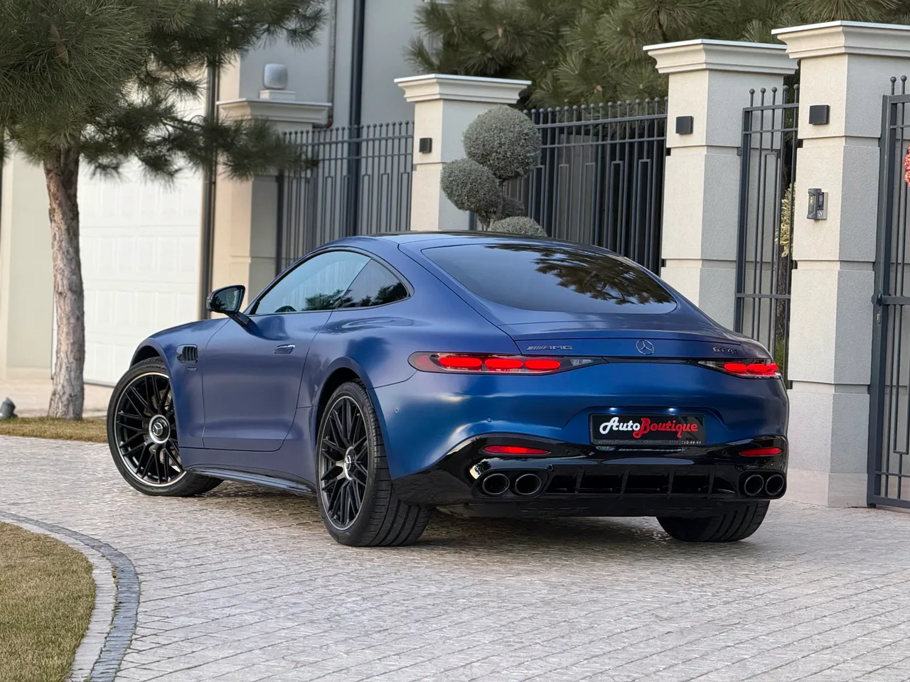 Mercedes-Benz AMG GT - фото 12