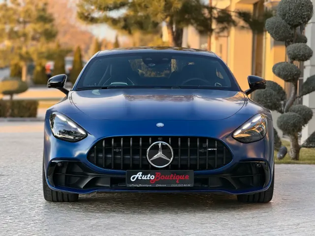 Mercedes-Benz AMG GT - фото 3