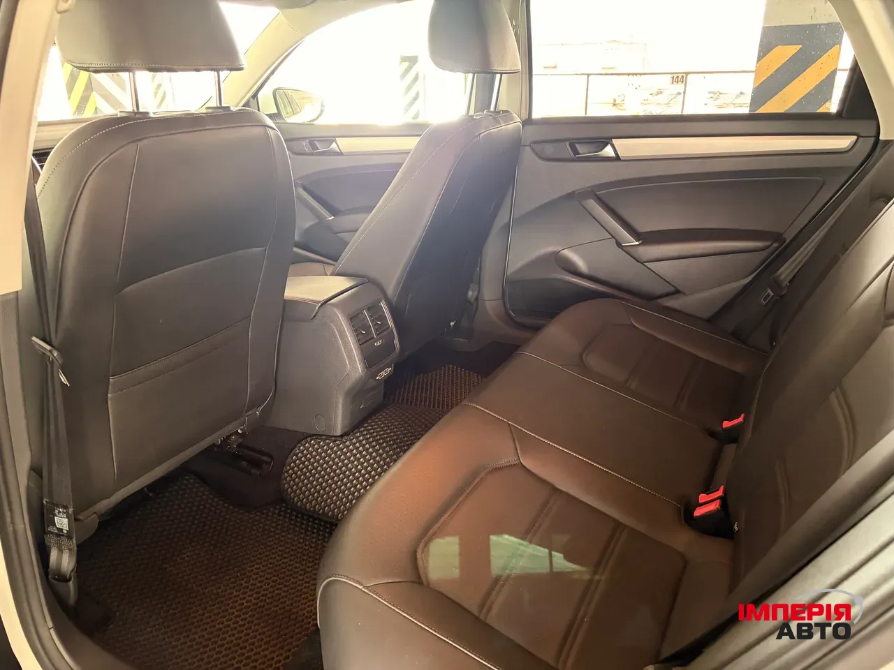 Volkswagen Passat - фото 14