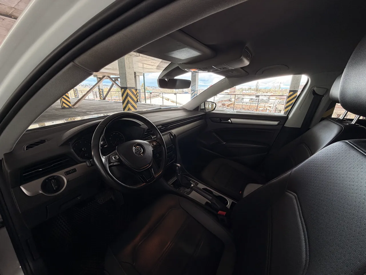 Volkswagen Passat - фото 11