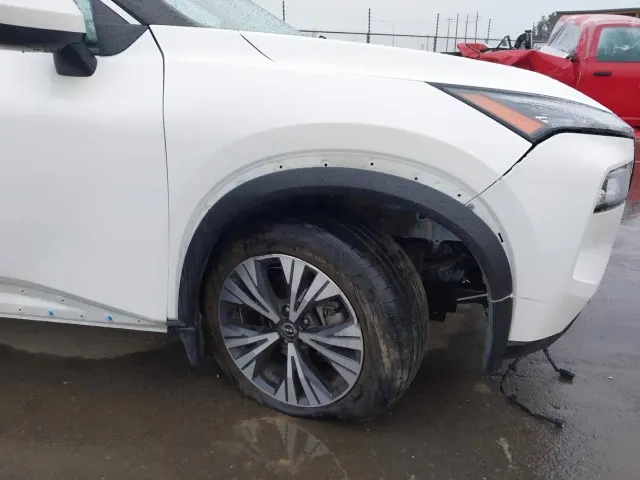 Nissan Rogue - фото 3