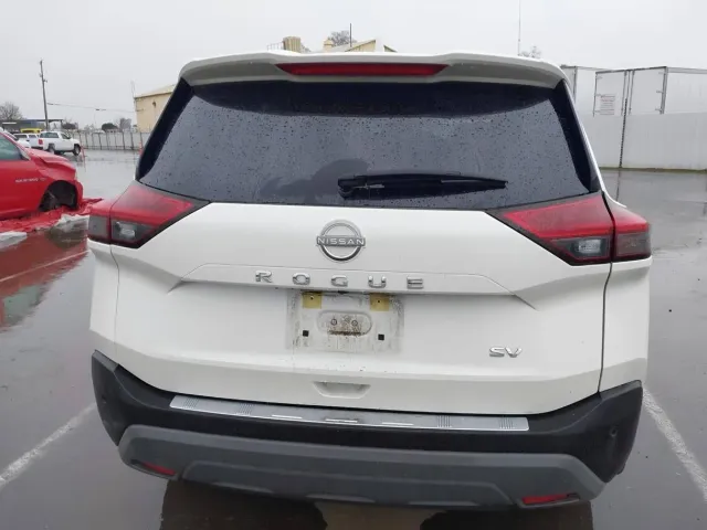 Nissan Rogue - фото 4