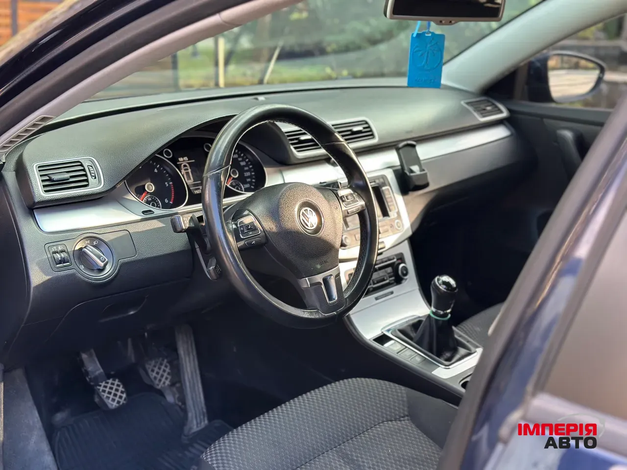 Volkswagen Passat - фото 18