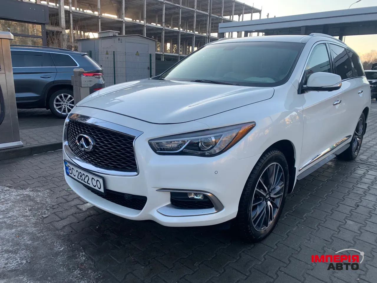 Infiniti QX60 - фото 1