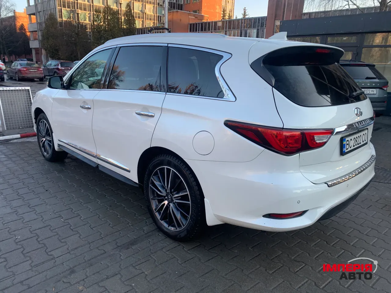 Infiniti QX60 - фото 4