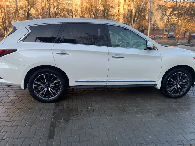 Infiniti QX60 - фото 3