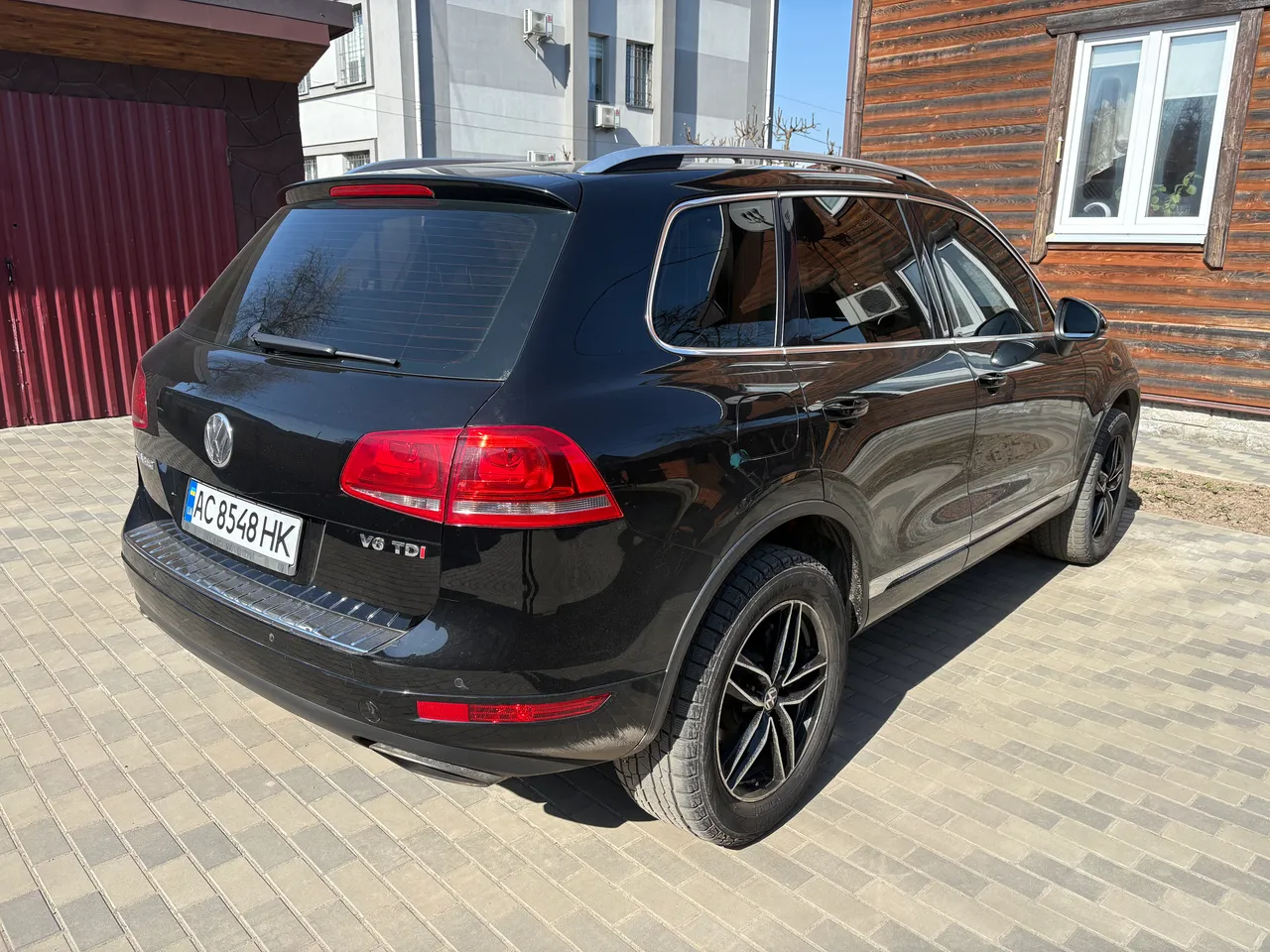Volkswagen Touareg - фото 6