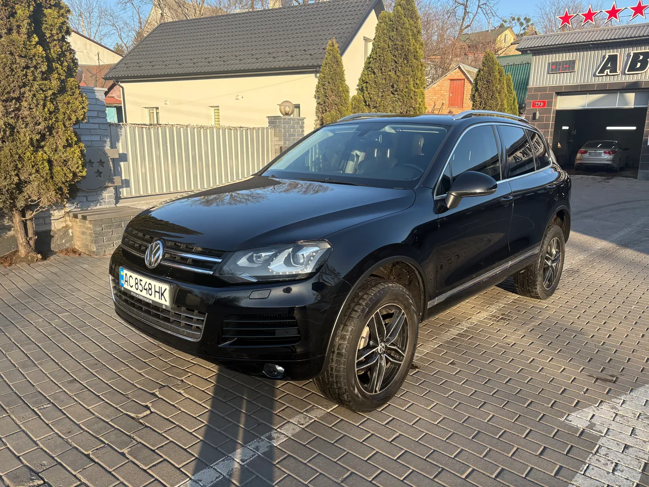 Volkswagen Touareg - фото 16