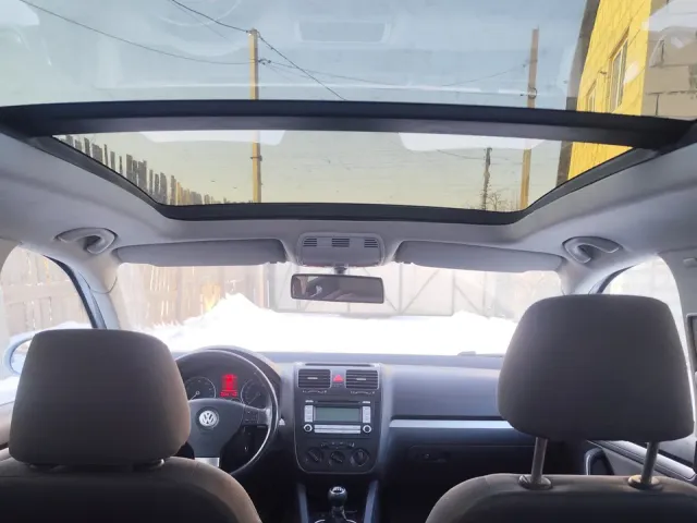 Volkswagen Golf - фото 3