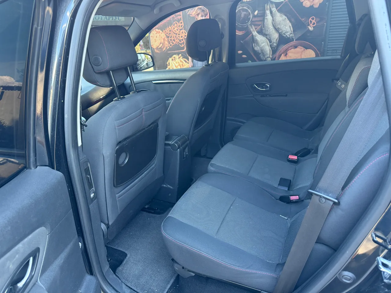 Renault Scenic - фото 7