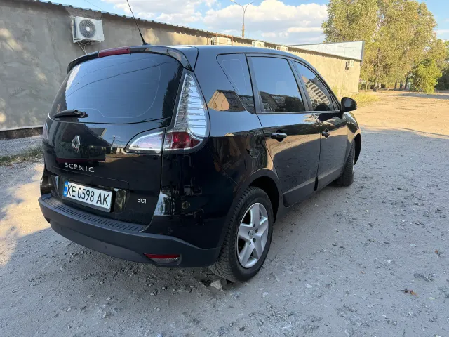 Renault Scenic - фото 4