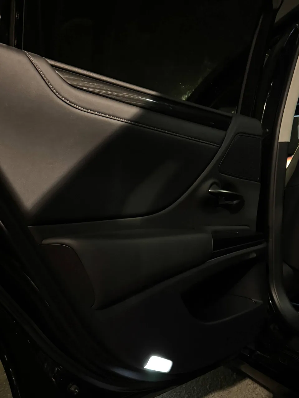 Lexus ES - фото 14