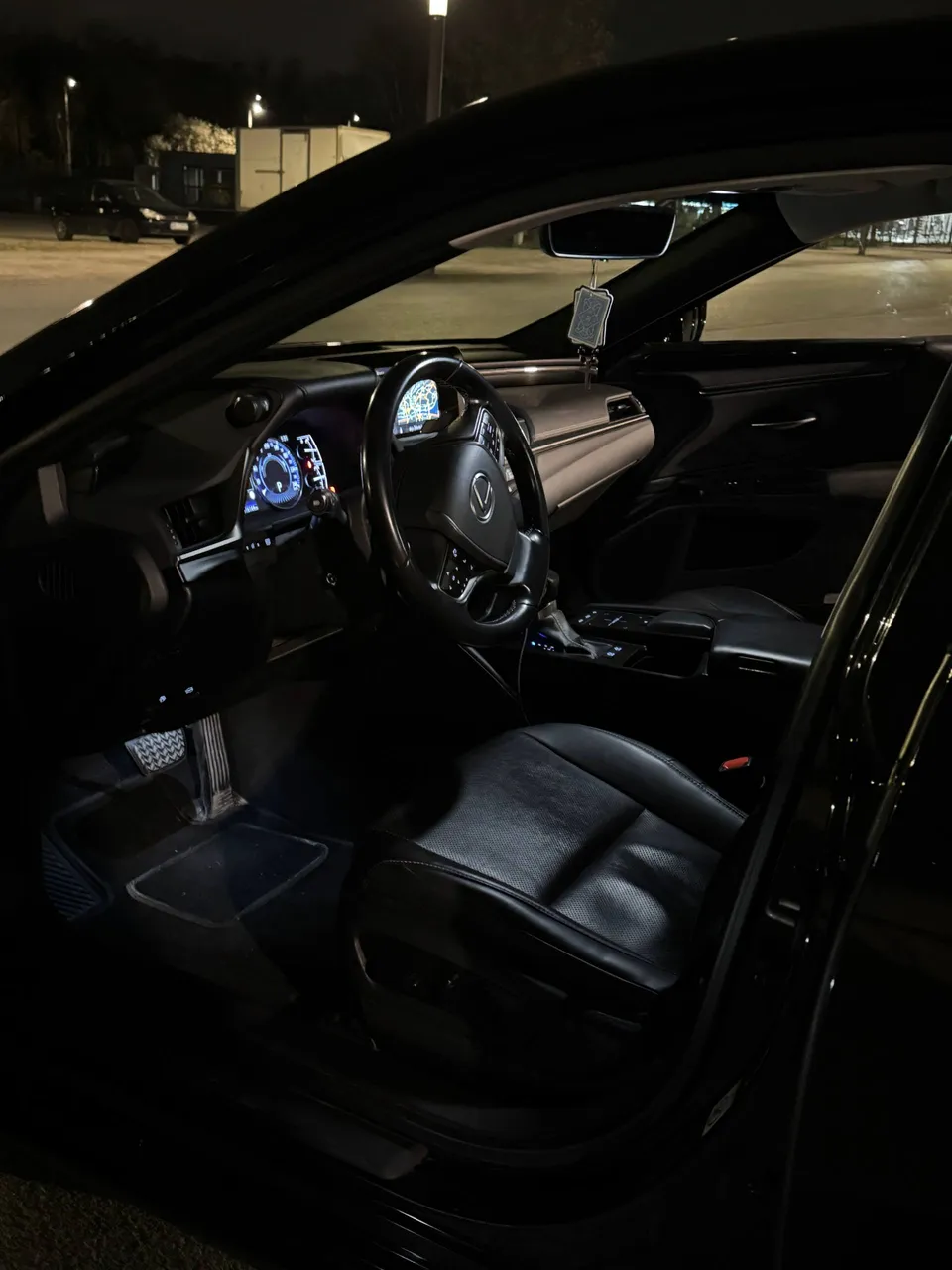 Lexus ES - фото 8