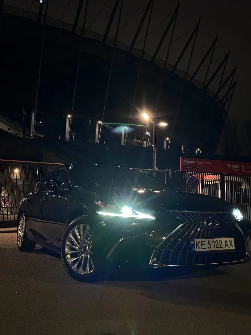 Lexus ES - фото 1