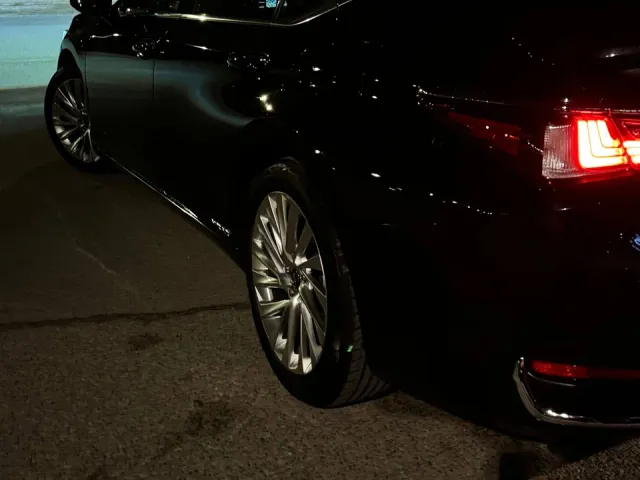 Lexus ES - фото 4