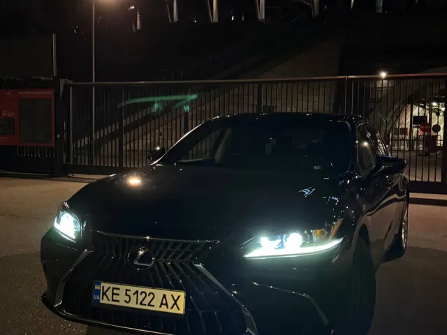 Lexus ES - фото 3