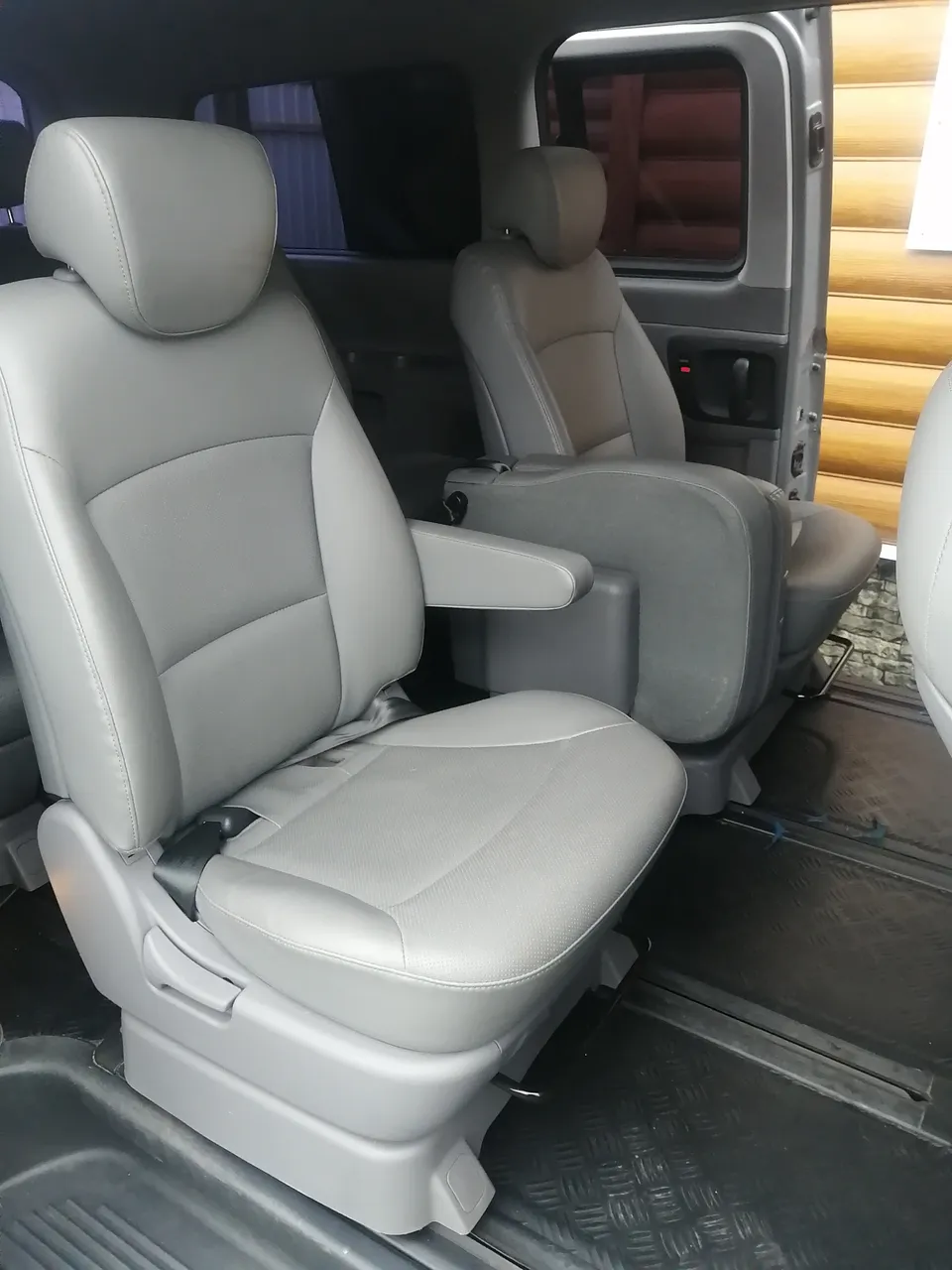 Hyundai Grand Starex - фото 8