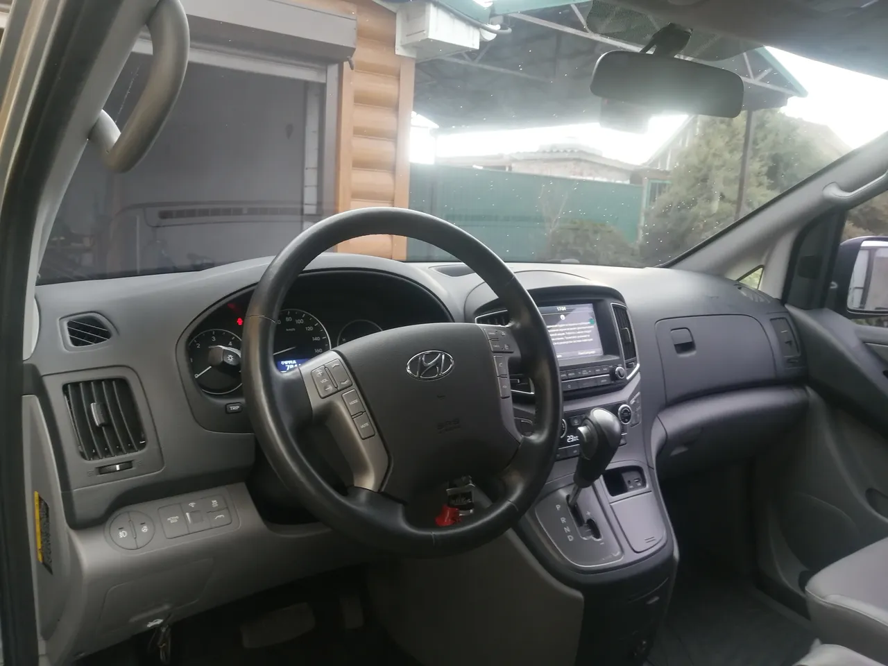 Hyundai Grand Starex - фото 10