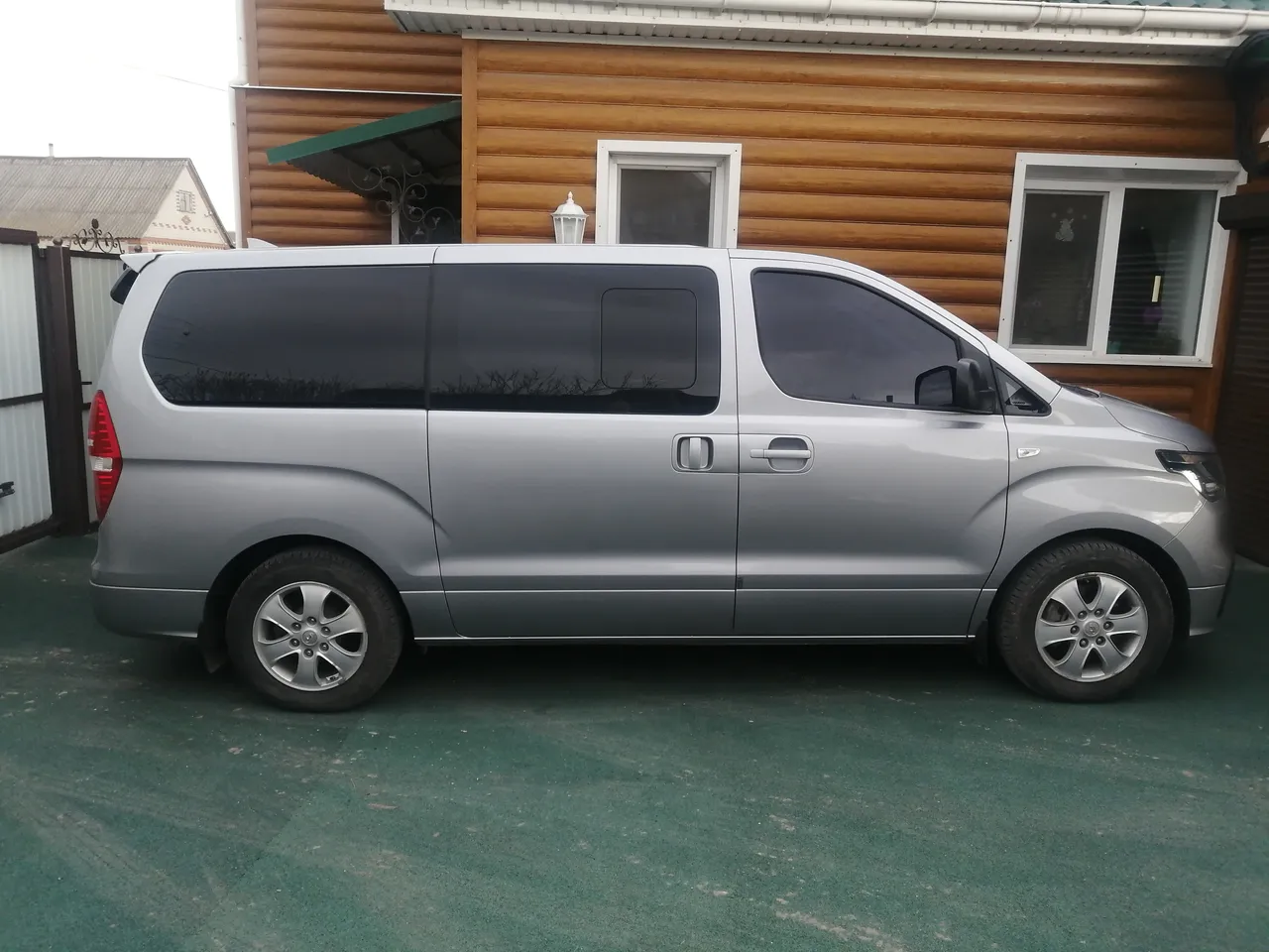 Hyundai Grand Starex - фото 15