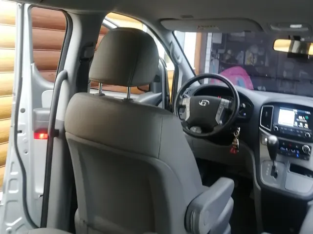 Hyundai Grand Starex - фото 4