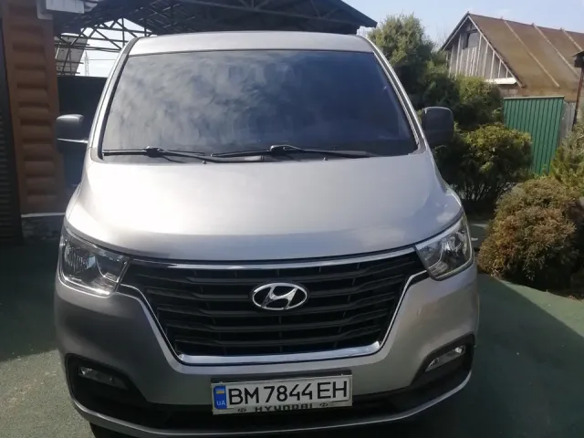 Hyundai Grand Starex - фото 2
