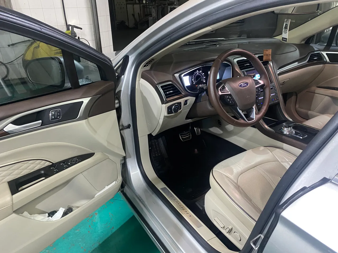 Ford Fusion USA - фото 8