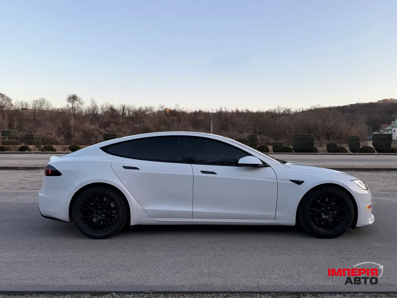 Tesla Model S - фото 8