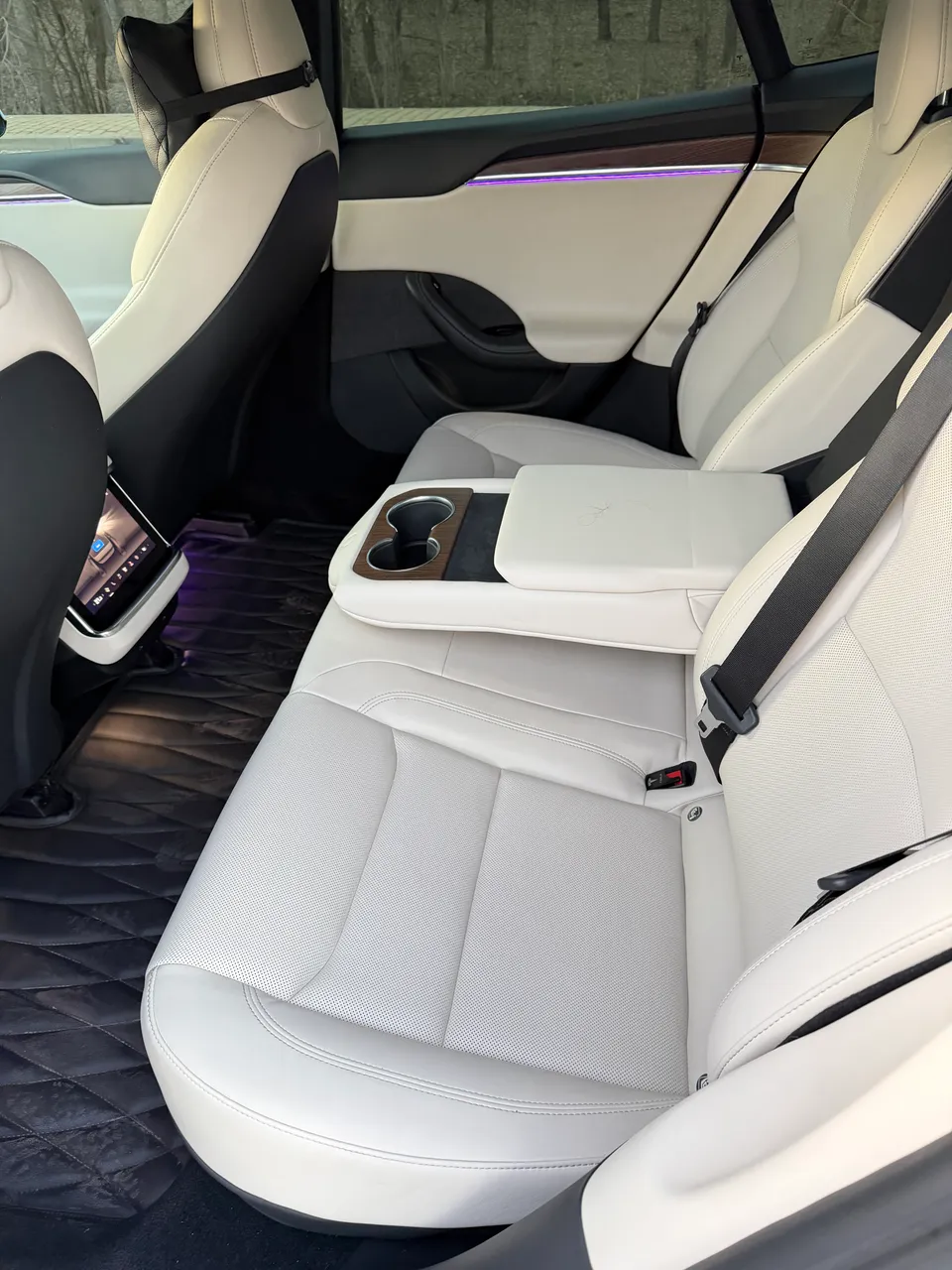 Tesla Model S - фото 10