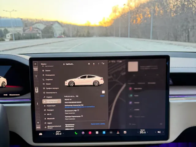 Tesla Model S - фото 4