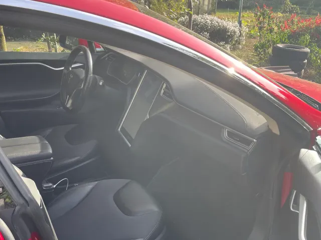 Tesla Model S - фото 5