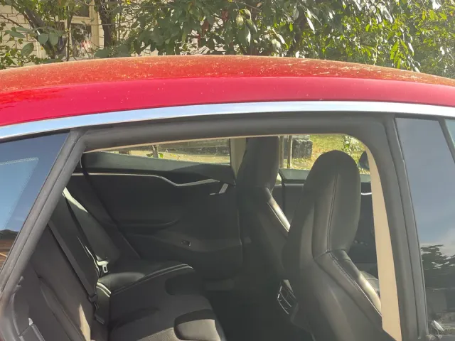 Tesla Model S - фото 4