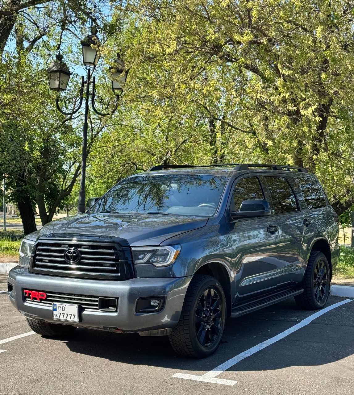 Toyota Sequoia - фото 15