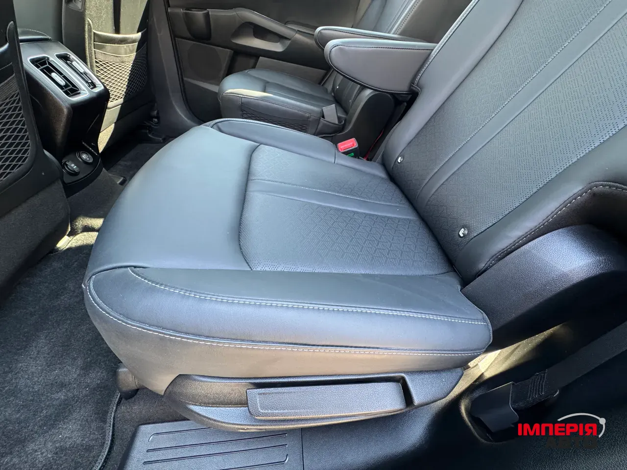 Kia Sorento - фото 31