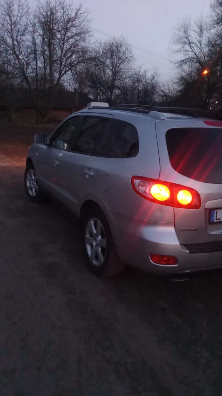 Hyundai Santa Fe - фото 2