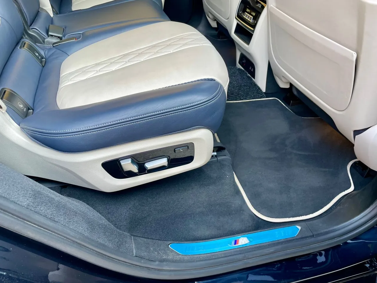 BMW X7 - фото 18