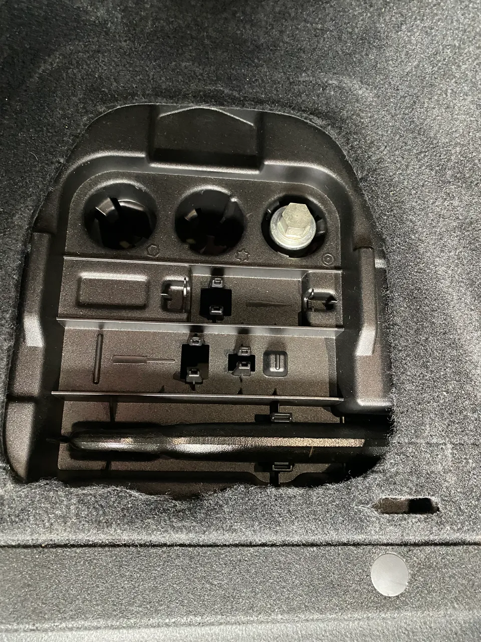 Lexus RZ - фото 24