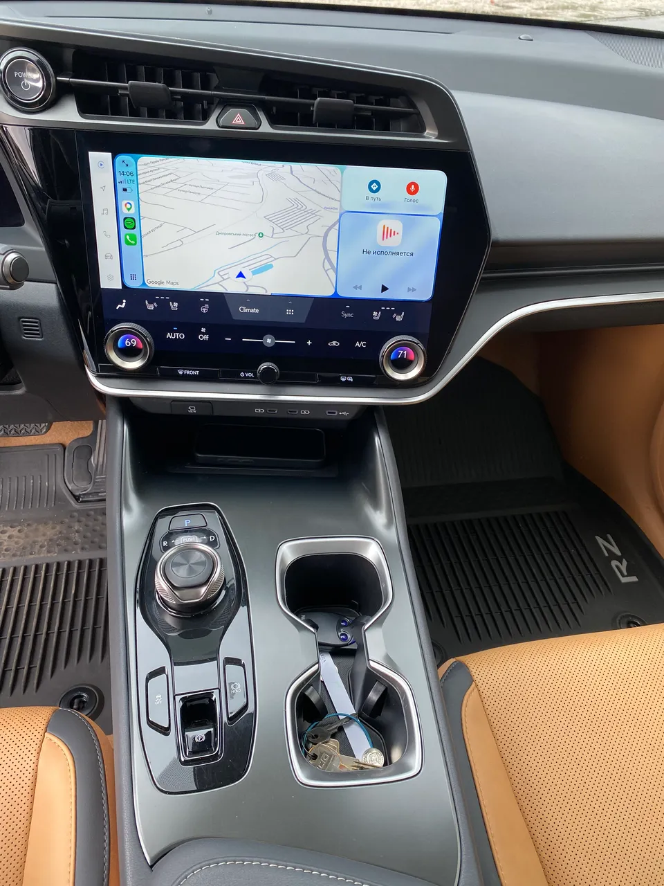 Lexus RZ - фото 10