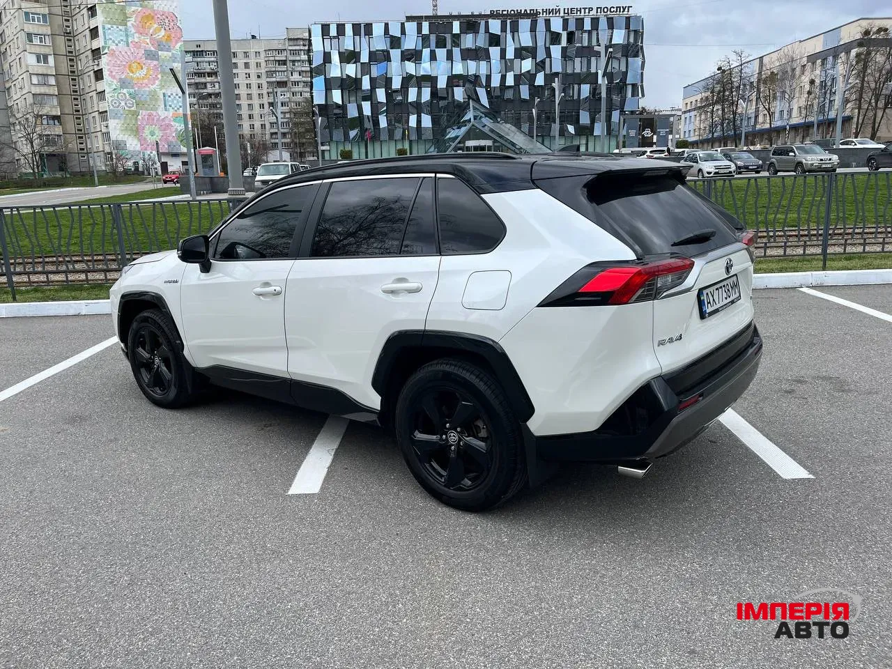 Toyota RAV4 - фото 5
