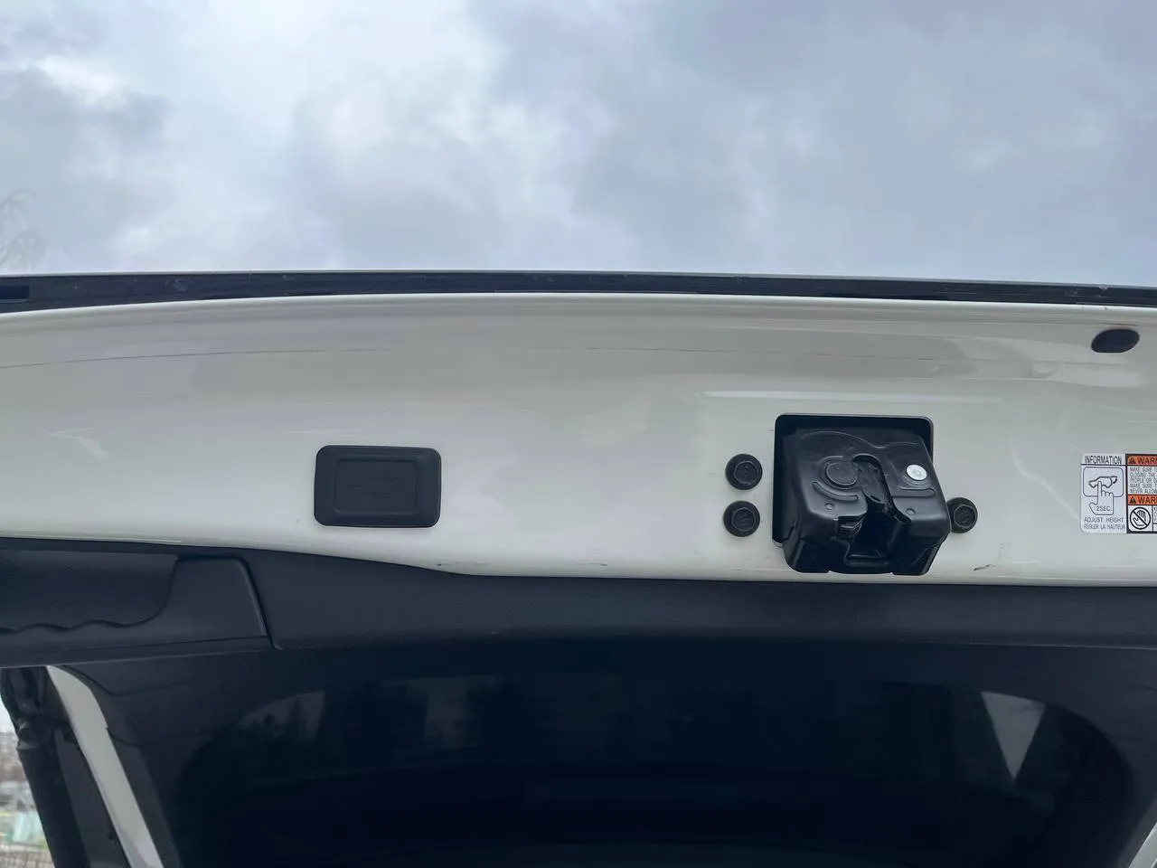 Toyota RAV4 - фото 14