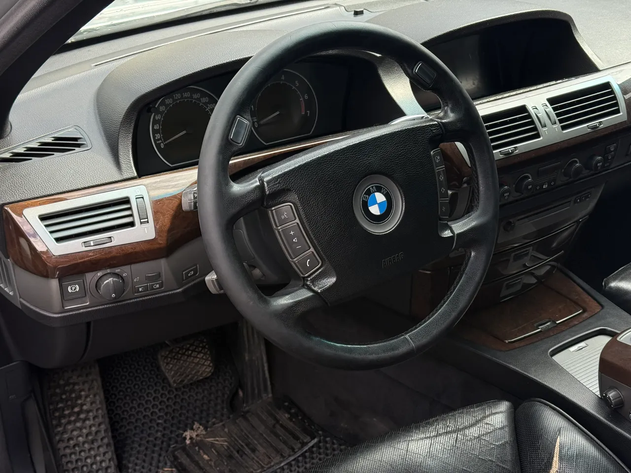 BMW 7 серії - фото 6