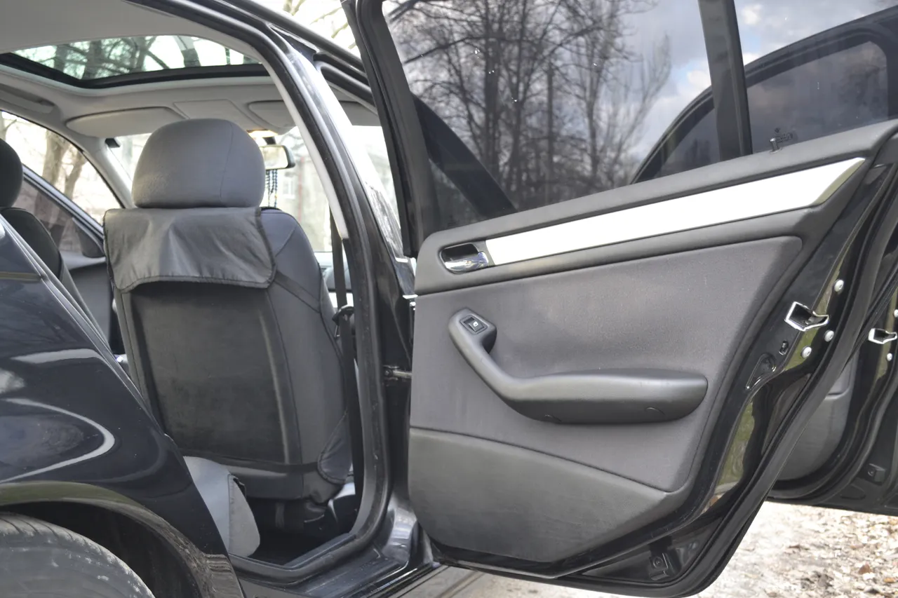 BMW 3 серії - фото 21