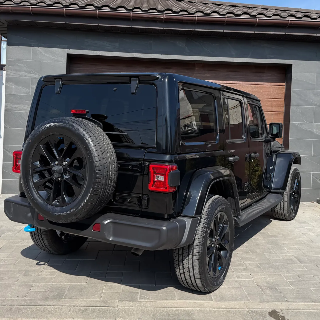 Jeep Wrangler - фото 5