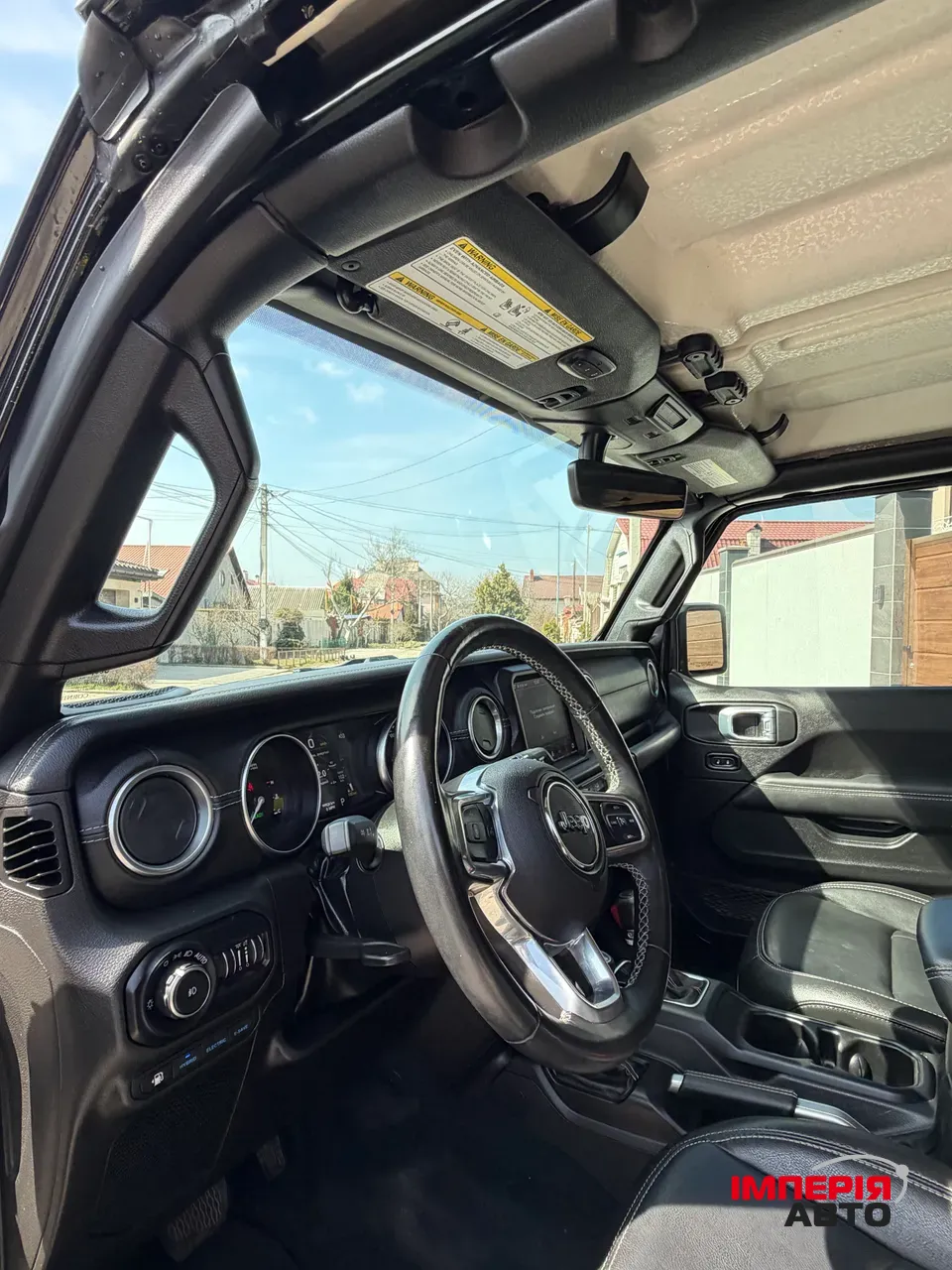 Jeep Wrangler - фото 10