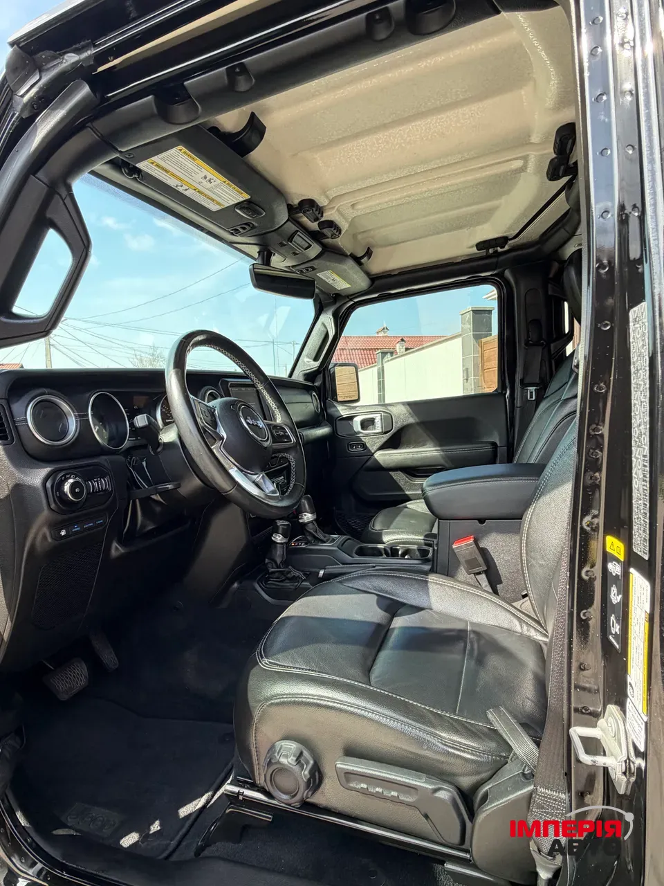 Jeep Wrangler - фото 16