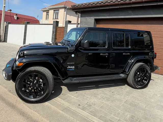 Jeep Wrangler - фото 1